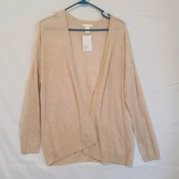 H&M Sweaters - ⭐3/$15⭐ NWT H&M Cardigan